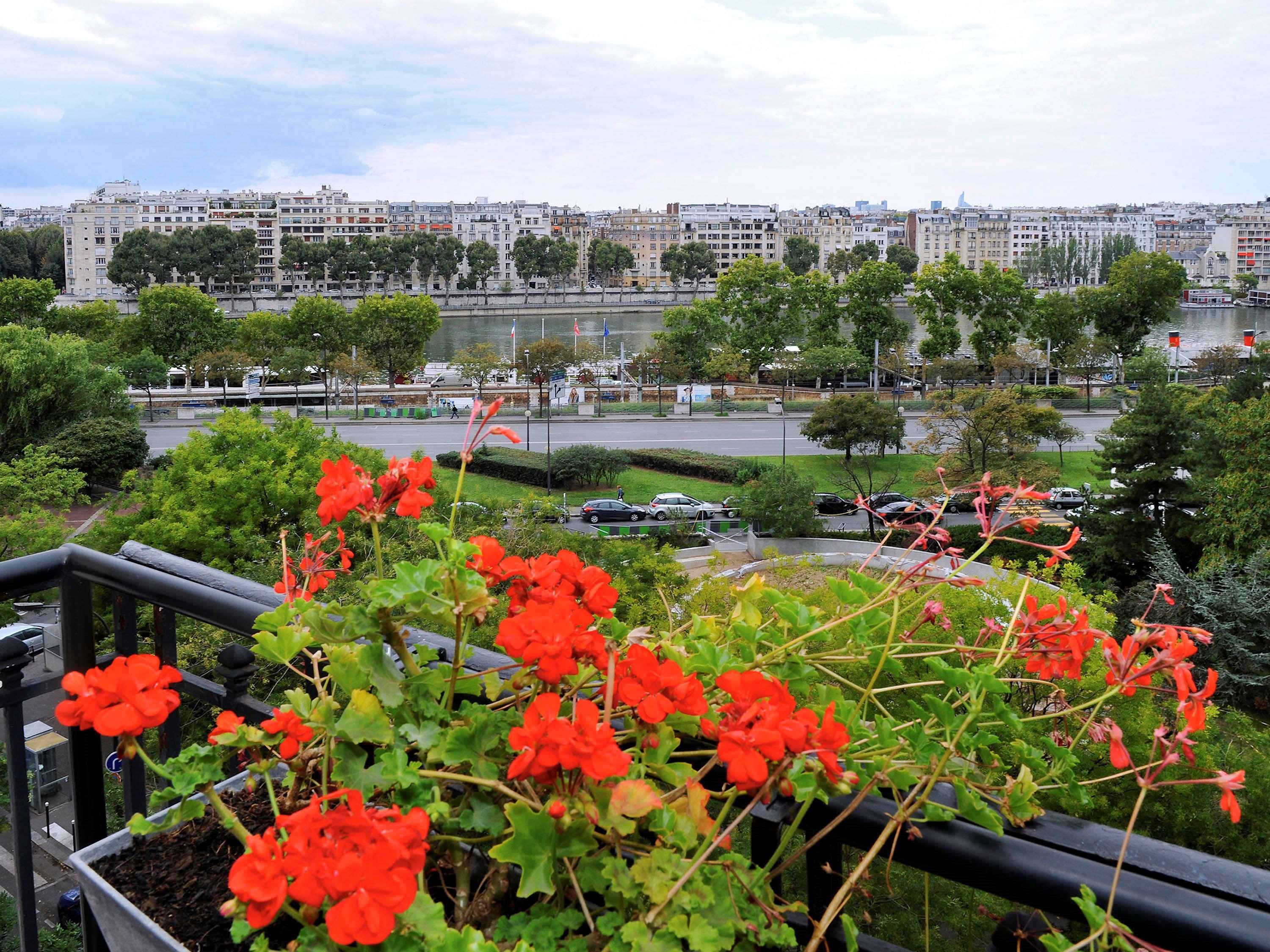Mercure Paris Tour Eiffel Pont Mirabeau Exterior foto